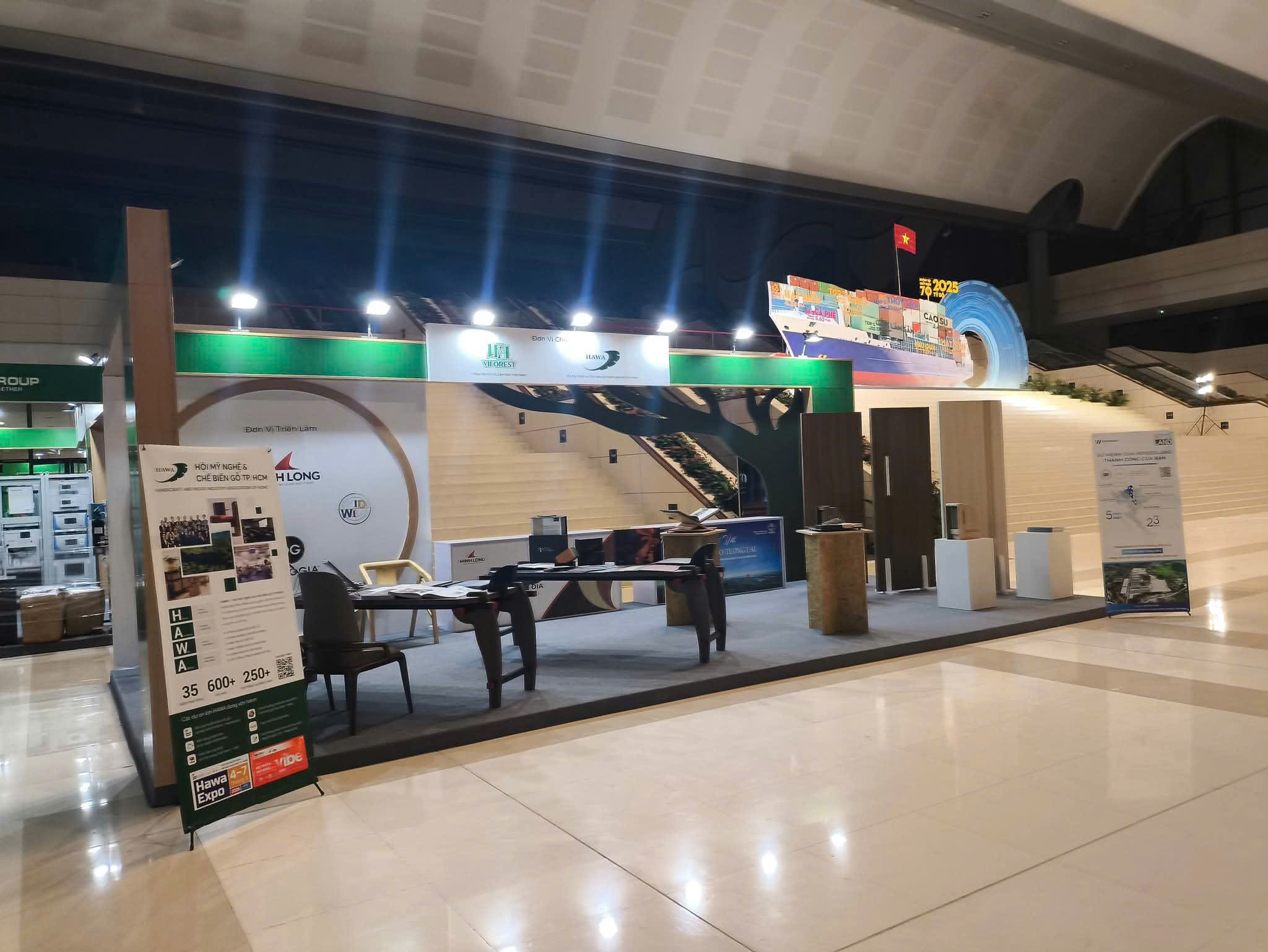 z7366808305809_e70e6907af1a444a81be781a8267f61e